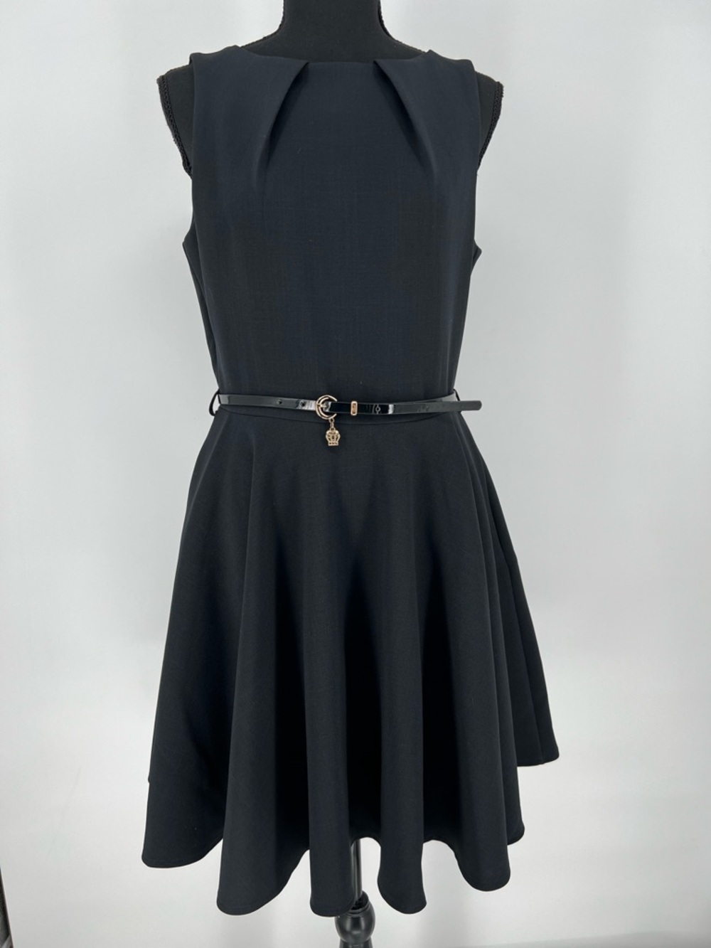 CLOSET‎ LONDON LITTLE BLACK  DRESS IN A CLASSIC Fit & Flare